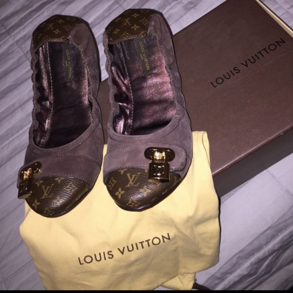 Selling my brand new Louis Vuitton
